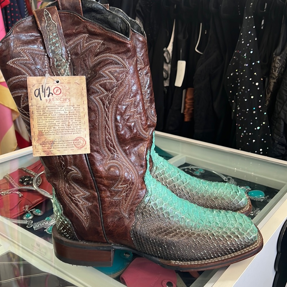 DAN POST Cowgirl Cowboy Boots NEW